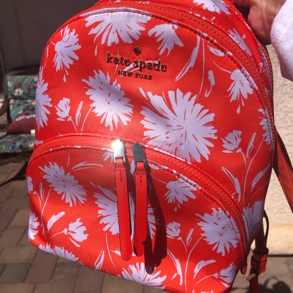 Kate Spade medium backpack- NWT Karissa wild bloom - Picture 3 of 15